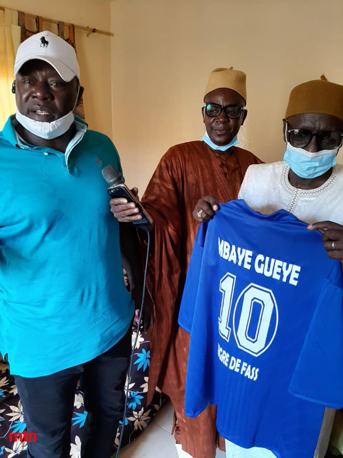 Soutien - La Jeanne d'Arc de Dakar remet une enveloppe de 400.000 F CFA à Mbaye Guèye Tigre de Fass