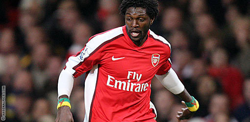 Tottenham : Adebayor tacle la politique d’Arsenal