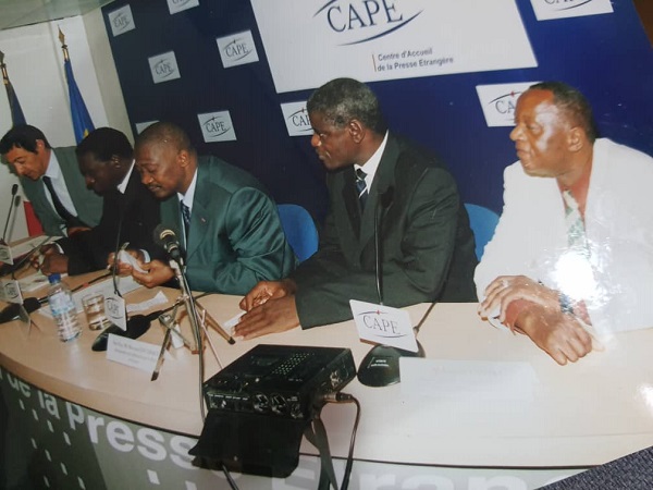 Avec Mr Lanciné Camara, une bibliothèque vivante, en conférence de presse demain Samedi : le Ministre Thierno Lo décroche un évènement de taille Avec Mr Lanciné Camara, une bibliothèque vivante, en conférence de presse demain Samedi : le Ministre Thierno Lo décroche un évènement de taille