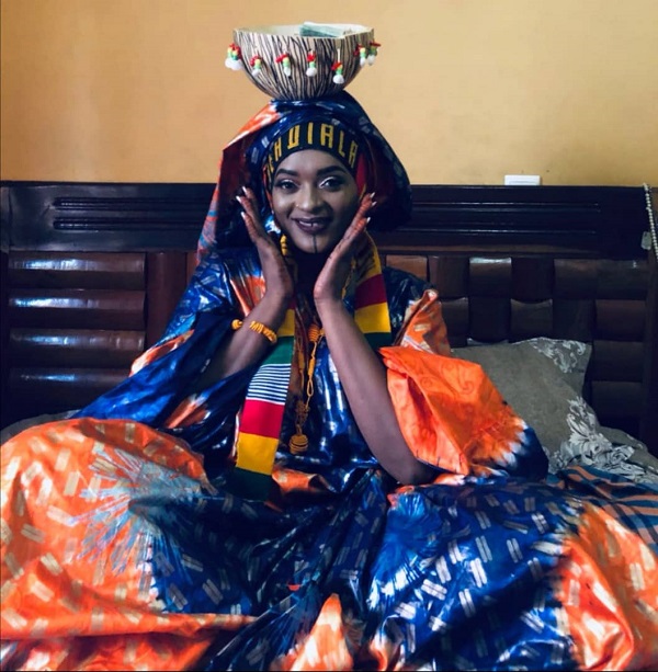 Mariage de Fatou Diome, la fille du magistrat Antoine Félix Diome: les ravissantes images d’une célébration Mariage de Fatou Diome, la fille du magistrat Antoine Félix Diome: les ravissantes images d’une célébration