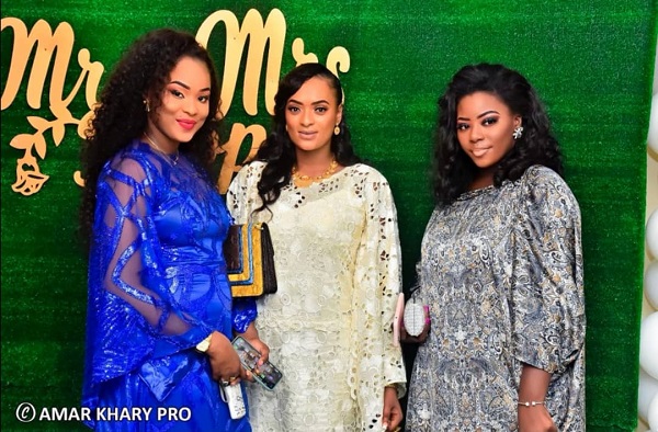 Mariage de Fatou Diome, la fille du magistrat Antoine Félix Diome: les ravissantes images d’une célébration Mariage de Fatou Diome, la fille du magistrat Antoine Félix Diome: les ravissantes images d’une célébration