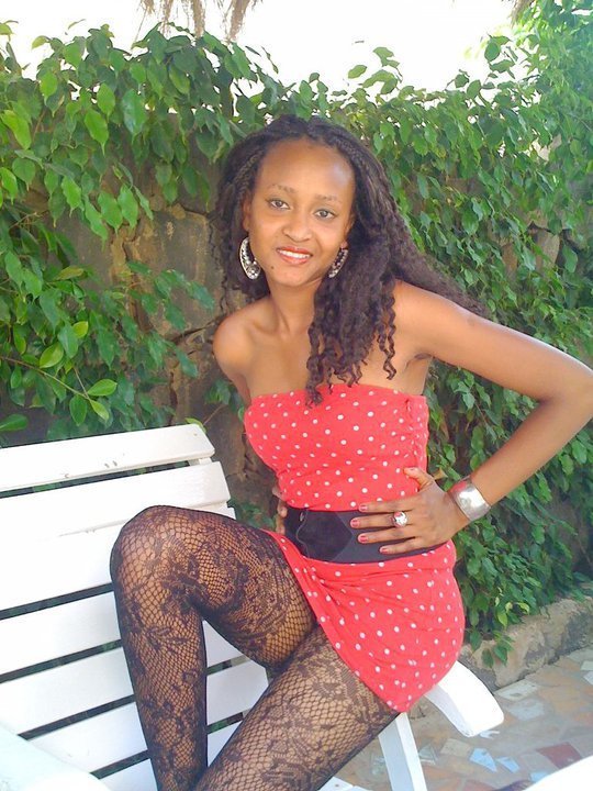Rysma Monteiro très sexy dans sa robe 
