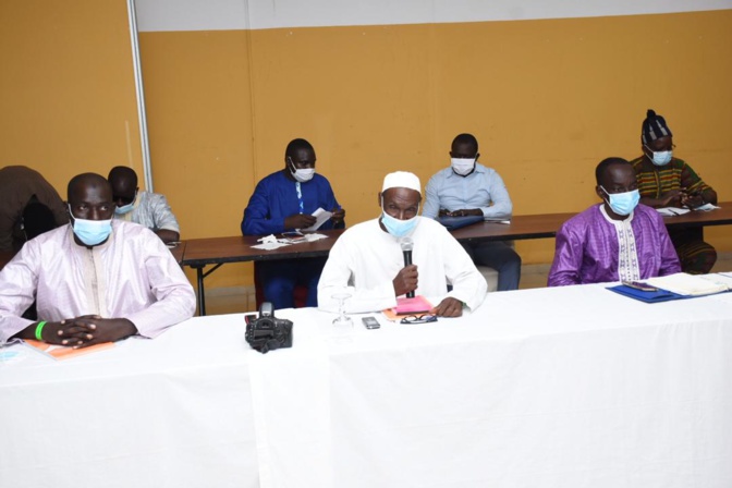 29 SECRÉTAIRES MUNICIPAUX ET AGENTS DE SERVICES DÉPARTEMENTAUX D’APPUI AU DÉVELOPPEMENT LOCAL FORMÉS SUR LA MAÎTRISE D’OUVRAGE DES INFRASTRUCTURES RURALES 29 SECRÉTAIRES MUNICIPAUX ET AGENTS DE SERVICES DÉPARTEMENTAUX D’APPUI AU DÉVELOPPEMENT LOCAL FORMÉS SUR LA MAÎTRISE D’OUVRAGE DES INFRASTRUCTURES RURALES