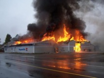 Rufisque : un magasin de tissus prend feu au marché central