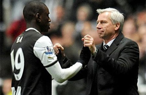 Pour prolonger son bail Demba Ba veut devenir le joueur le mieux payé