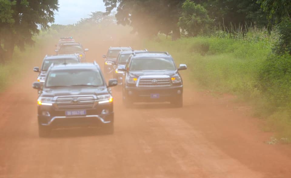 VIDEO+PHOTOS/ Visite économique: Le Président Macky Sall sur les routes du Nioro en direction des champs