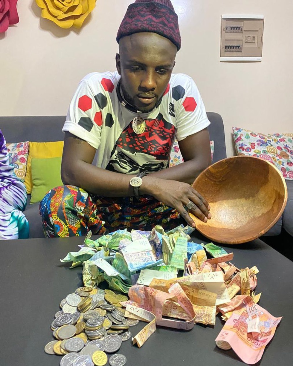 VIDEO - 1er jour de Maadial: Abba récolte une somme colossale, "4 millions ak nagg la wara yobou sinon..."