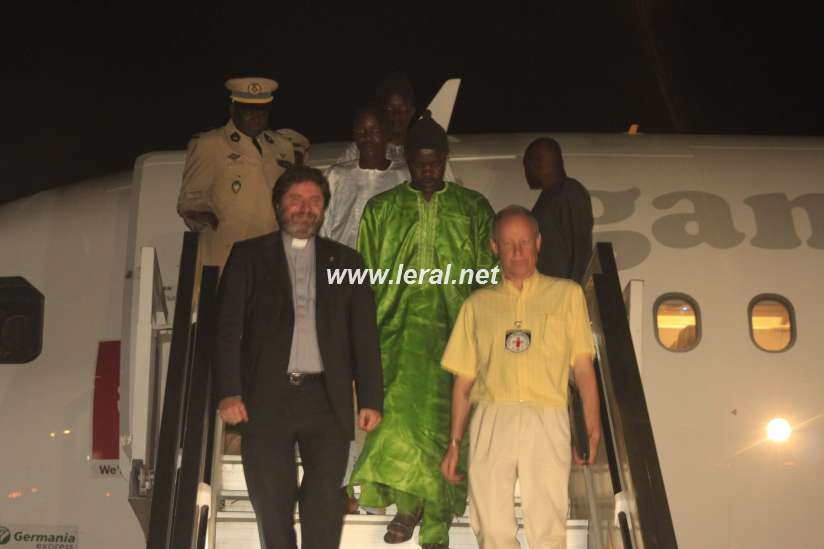 Arrivée des militaires libérés par le MFDC à l'aéroport de Dakar