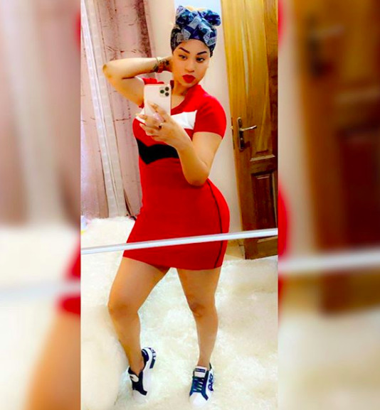 Les images de l'ex-femme de Balla Gaye 2 dans différentes tenues sexy, affolent la toile (Photos) 