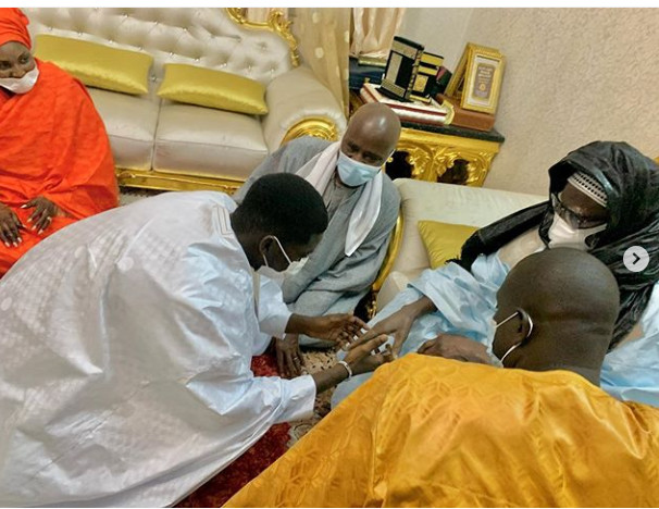 Le fils de Aly Ngouille Ndiaye chez le Khalife général des Mourides (Photos)