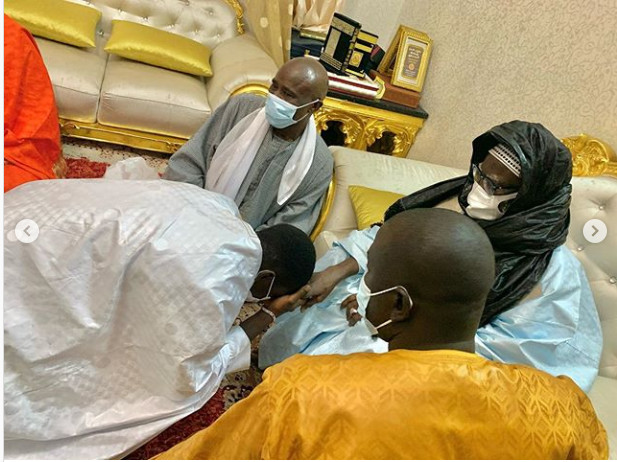 Le fils de Aly Ngouille Ndiaye chez le Khalife général des Mourides (Photos)