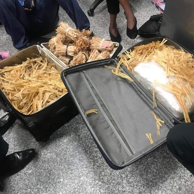 AIBD: Des produits et organes saisis par la Douane AIBD: Des produits et organes saisis par la Douane