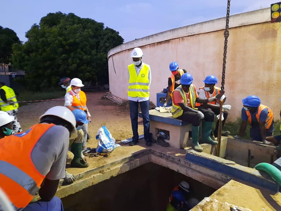 OPÉRATION DE RENOUVELLEMENT DE PIECES A L'USINE DU POINT B (Dakar, Front de Terre)