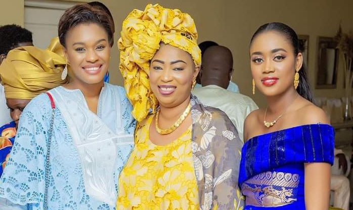 Ndèye Ndack et Caty Chimère en toute complicité avec Yaye Pouye, épouse de Serigne Abdou Karim Mbacké 