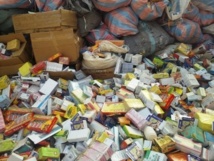 [Vidéo] Importante saisie de médicaments frauduleux à Darou Mousty