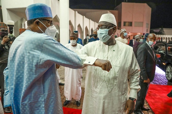 Visite de travail et d’amitié au Nigéria: Les premières images de la rencontre entre Macky Sall, Muhammadu Buhari et Oumaro Sissoco Embalo