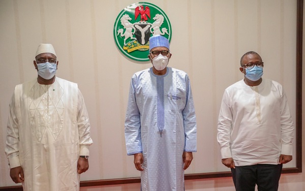 Visite de travail et d’amitié au Nigéria: Les premières images de la rencontre entre Macky Sall, Muhammadu Buhari et Oumaro Sissoco Embalo