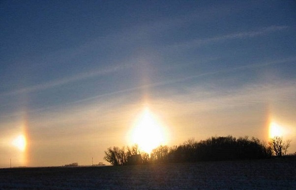 Incroyable mais vrai : Trois soleils apparaissent, un étrange phénomène météo observé dans le ciel de la Chine