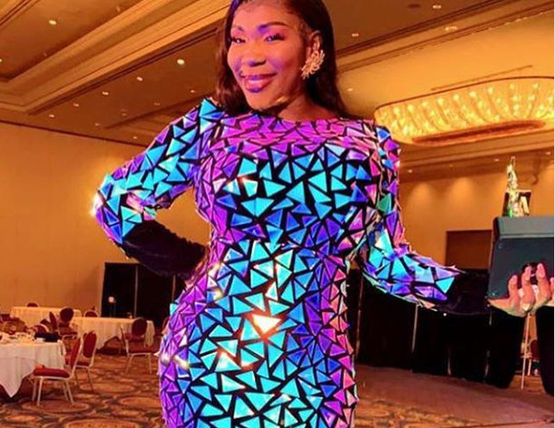 Las Vegas: Appréciez la robe glamour de Ndiolé Tall au Sénégal fashion week !
