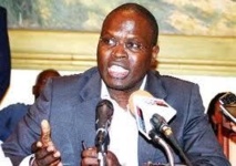 Khalifa Sall casque 400 millions Cfa  pour marquer la fin de l’année 2012 Dakar.