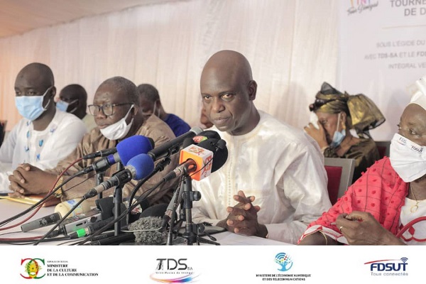 Saint-Louis: La TDS-s et le FDSUT offrent 7000 décodeurs aux foyers vulnérables pour aider à finaliser la transition numérique Saint-Louis: La TDS-s et le FDSUT offrent 7000 décodeurs aux foyers vulnérables pour aider à finaliser la transition numérique