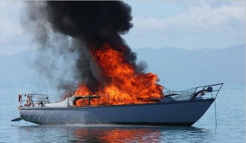 Pour trafic de drogue: 3 trafiquants étrangers interceptés après avoir incendié leur bateau avec sa marchandise