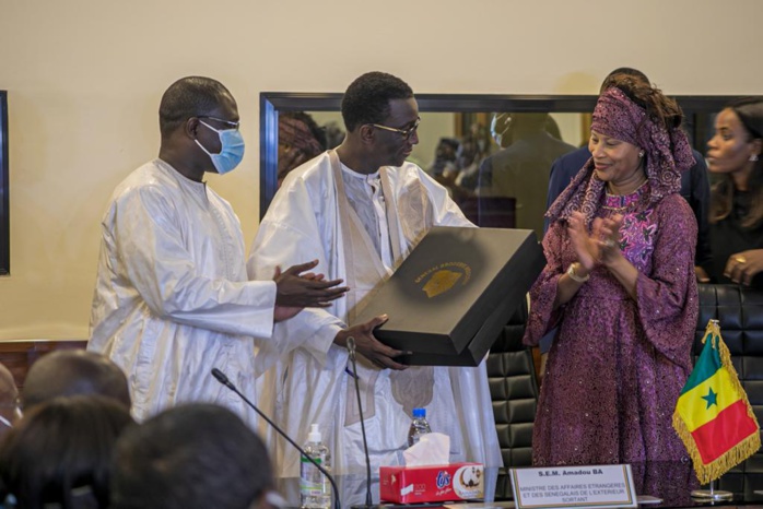 Passation de service entre Amadou Bâ et Aïssata Tall Sall: Les images !