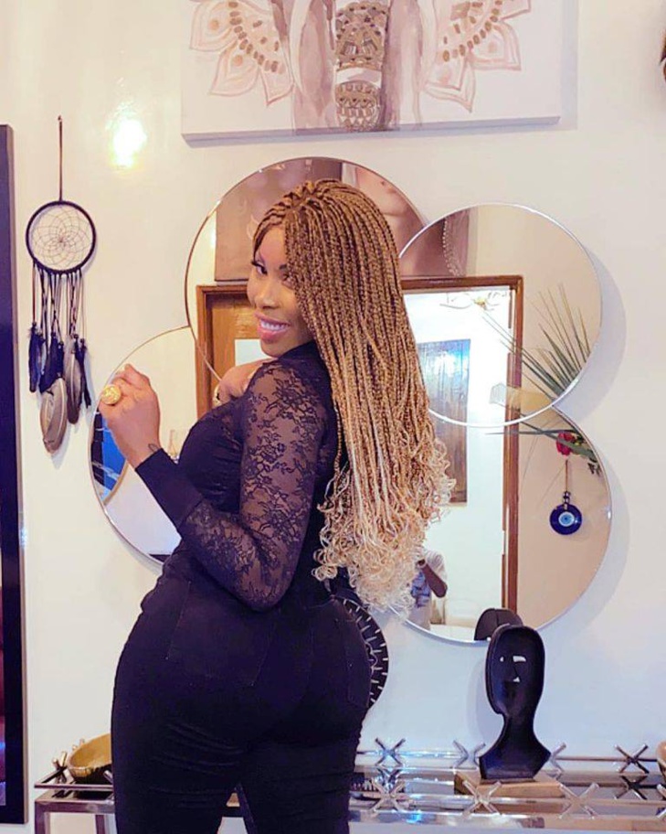 Seynabou Diop alias Nabou Dash, la fille qui voulait être la Nabilla du Sénégal Seynabou Diop alias Nabou Dash, la fille qui voulait être la Nabilla du Sénégal