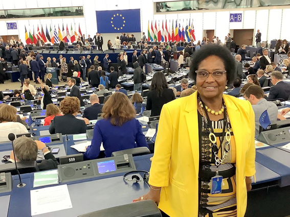 L’Eurodéputée Dr. Pierrette Herzberger-Fofana félicite Joe Biden et Kamala Harris