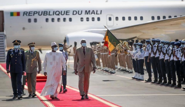 Sénégal: L'arrivée du  Président de la Transition au Mali Bah N’Daw en images!