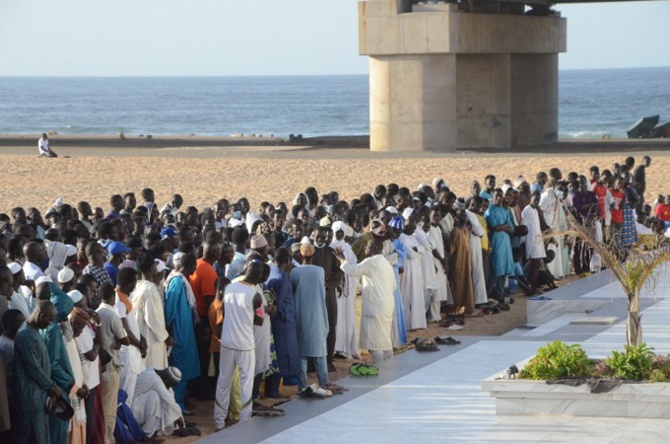 Cérémonie funéraire de Balla Gaye 1 : le monde de la lutte uni comme un seul homme Cérémonie funéraire de Balla Gaye 1 : le monde de la lutte uni comme un seul homme