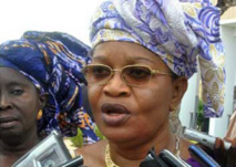 « Le Pourvoir m’a envoyé des émissaires pour que je me taise, que je n’attaque plus Macky Sall » Aida Mbodj