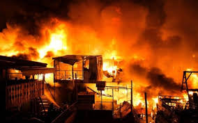 Marché Ocass de Touba: Un violent incendie réduit en cendres 4 centres commerciaux