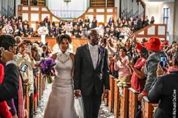 Mariage d’Oulèye Ndoye: L’ex épouse de Raphaël Gamaliel Warnock, principal candidat démocratique au Sénat de Géorgie