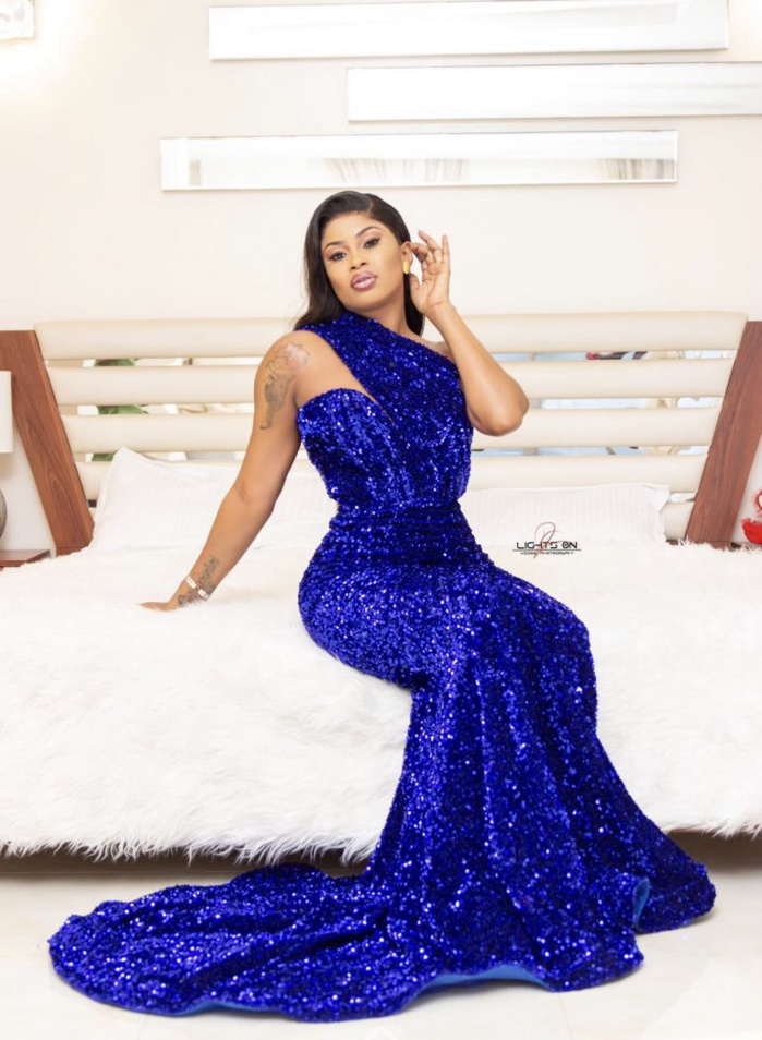 Hanches bien taillées, robe de gala: Marichou, une vraie Jongoma qui brille de mille feux