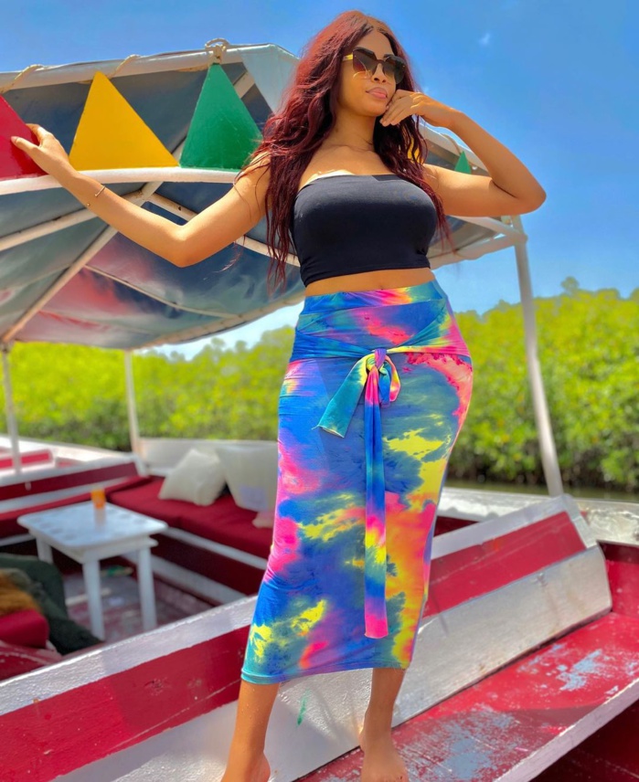 Appréciez les clichés les plus sexy de Miss Seynabou Toure « Wiri Wiri » (Photos)