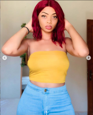 Appréciez les clichés les plus sexy de Miss Seynabou Toure « Wiri Wiri » (Photos)