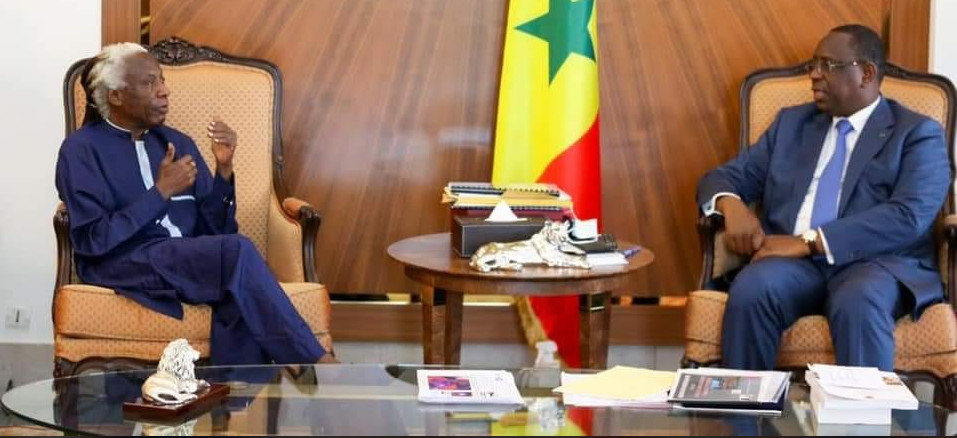 L'artiste Ouza Diallo reçu au Palais L'artiste Ouza Diallo reçu au Palais