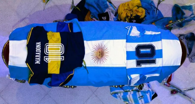 Obsèques: l'Argentine inconsolable, a enterré Diego Maradona ce jeudi
