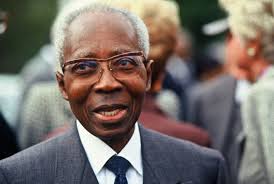 Un souk devant le domicile du président Senghor