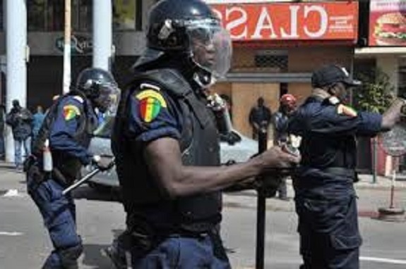 Operations de sécurisation a Thiaroye :  La police investit le milieu interlope et interpelle 8 individus