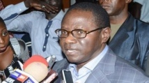 Pape Diop s'en prend à Idrissa Seck: "Le maire de Thiès a délégué ses fonctions depuis des années et personne ne dit rien"