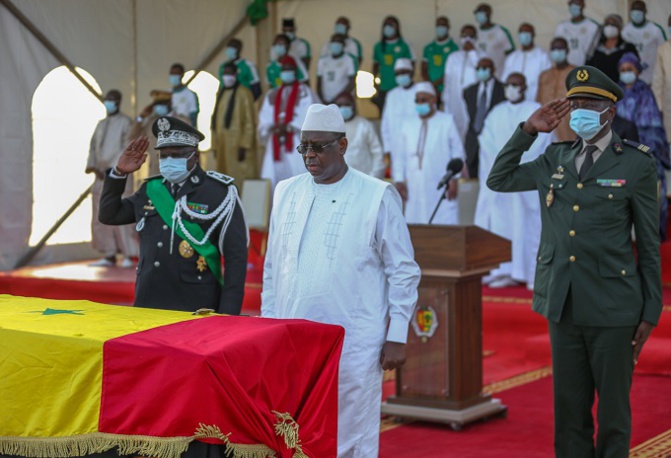 Hommage à Pape Bouba Diop : les images immortalisant les adieux de la nation à son fils