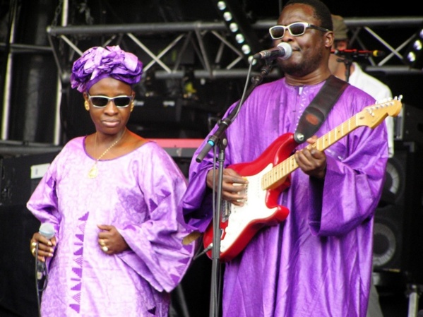 28 EME CEREMONIE DES VICTOIRES DE LA MUSIQUE :  Une nouvelle Victoire pour Amadou et Mariam, You remet le prix