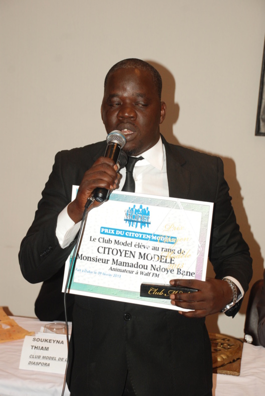 Mamadou Ndoye Bane primé citoyen modèle par le club Model
