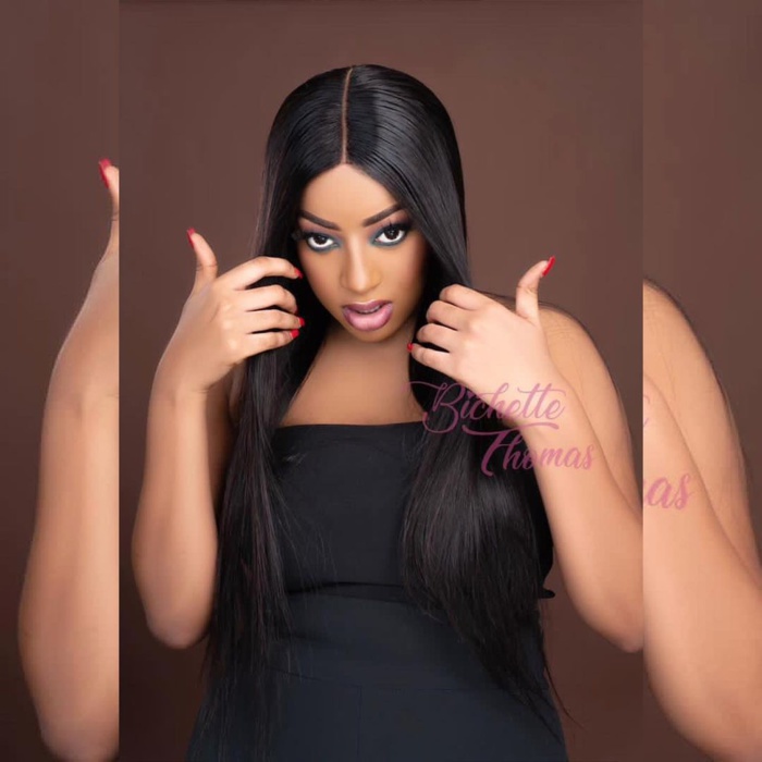 Mode fin d'année: Admirez les nouvelles coupes tendances de l'actrice Betty! Mode fin d'année: Admirez les nouvelles coupes tendances de l'actrice Betty!