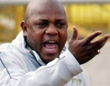 Stephen Keshi rend le tablier