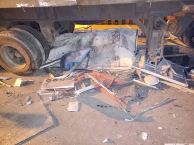 Un camion fou rase les équipements du péage