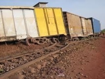 Thies : Un camion heurte un wagon du train contenant de produits toxiques...
