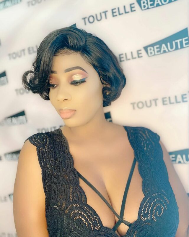 Marie Pierre, la « femme du DG » enflamme la toile avec ses nouveaux clichés très hot (Photos)